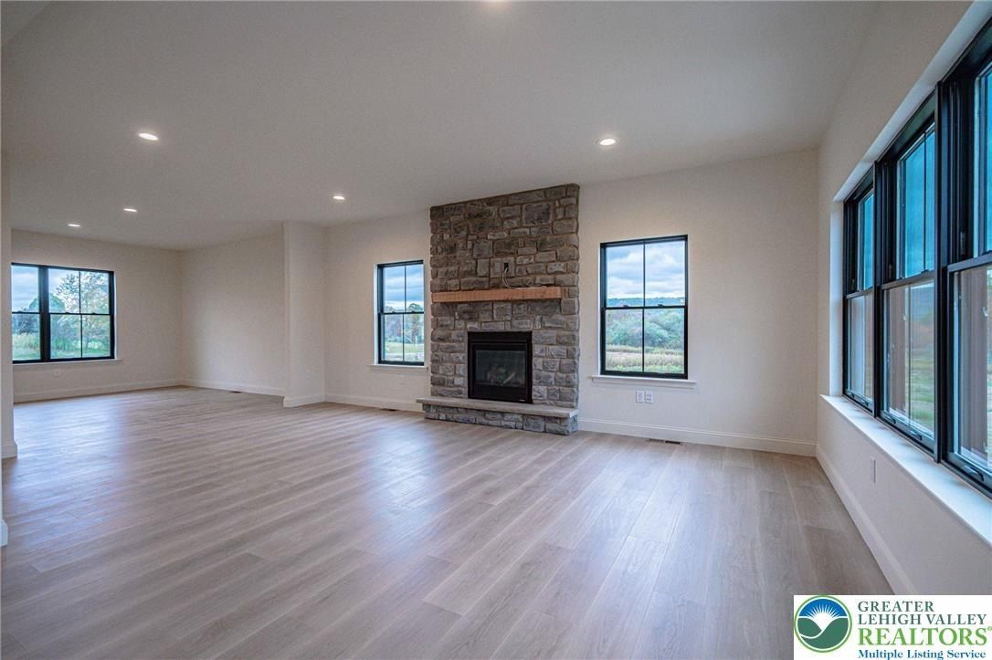 Woods Crossing. Brodheadsville, PA 18322
