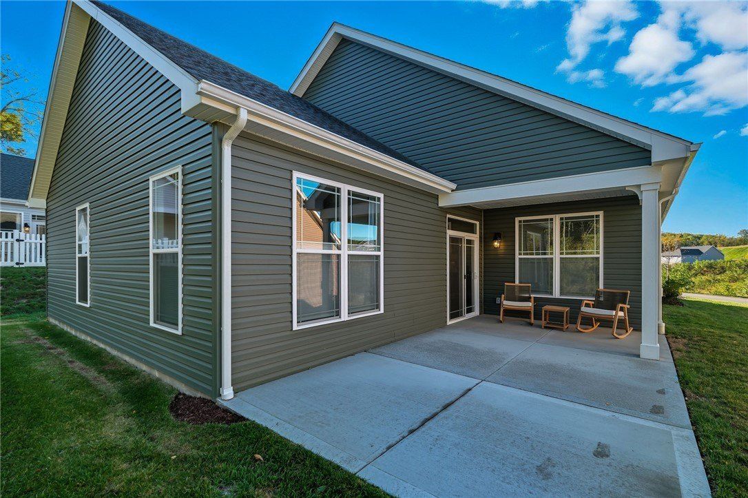 2002 Lakeside Dr. Baden, PA 15005
