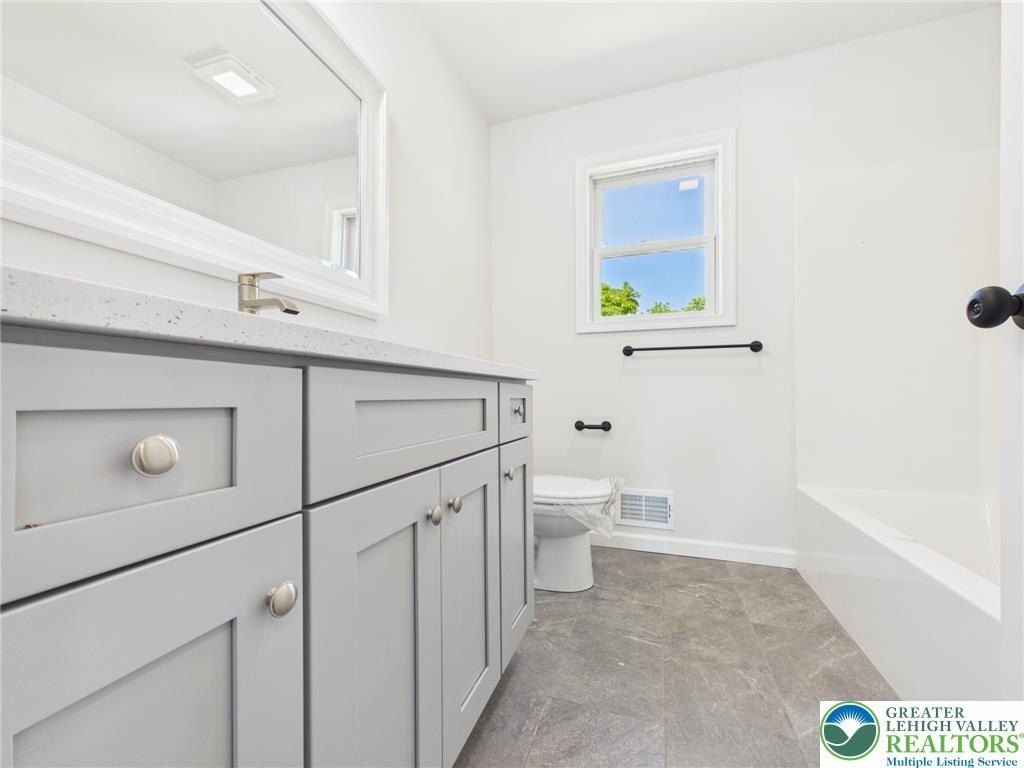 1216 Fretz Avenue. Allentown, PA 18103