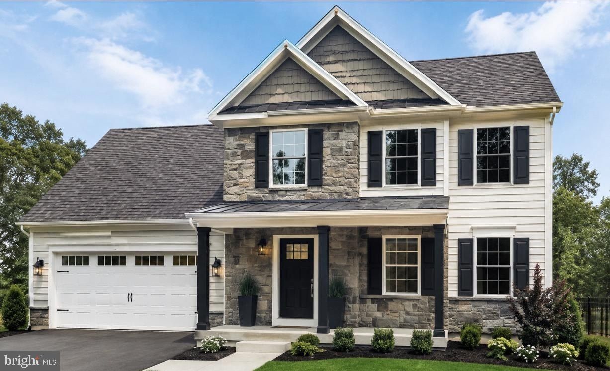 2 Stream Drive. Carlisle, PA 17013