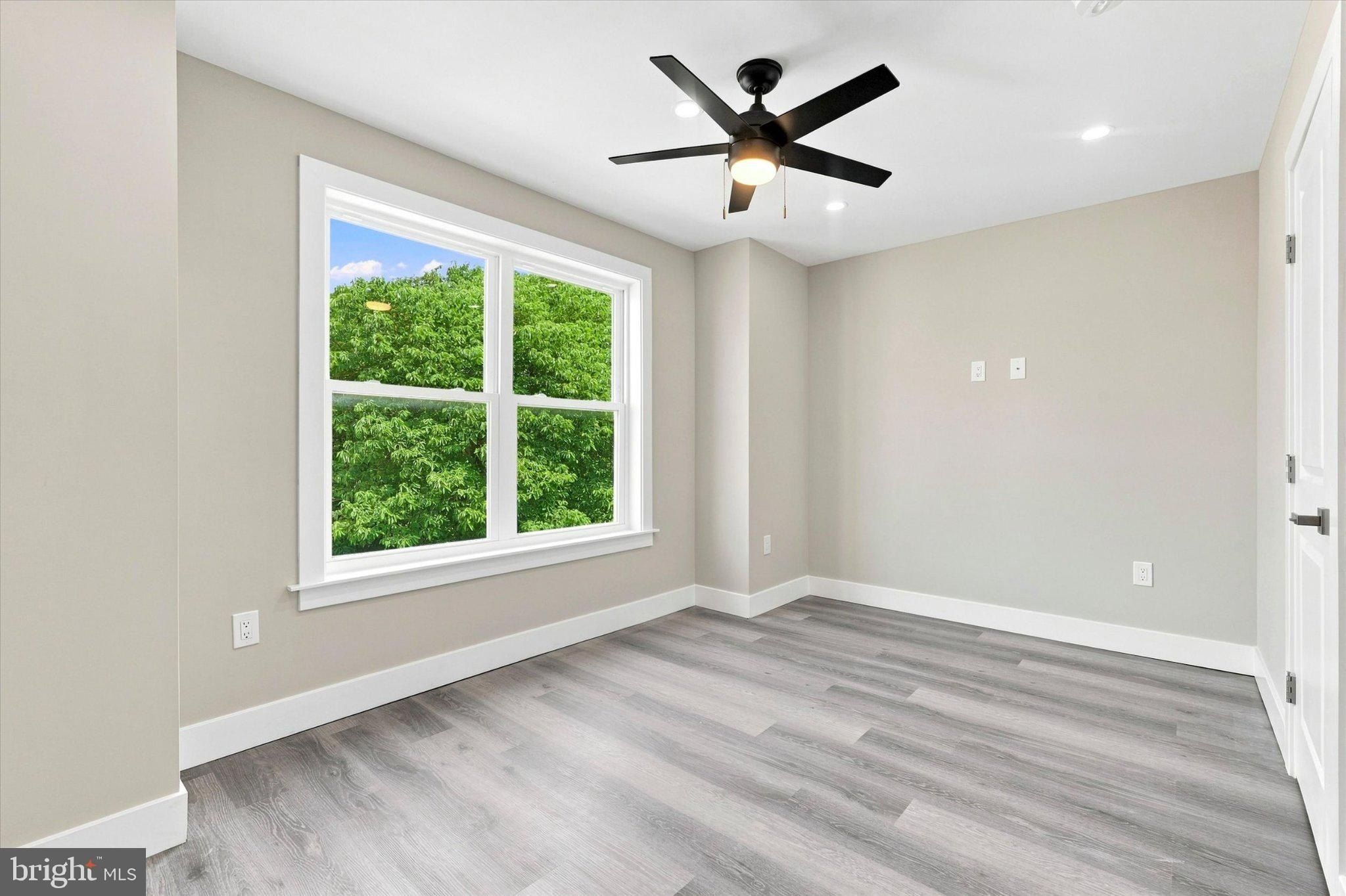 2727 E Thompson Street. Philadelphia, PA 19134