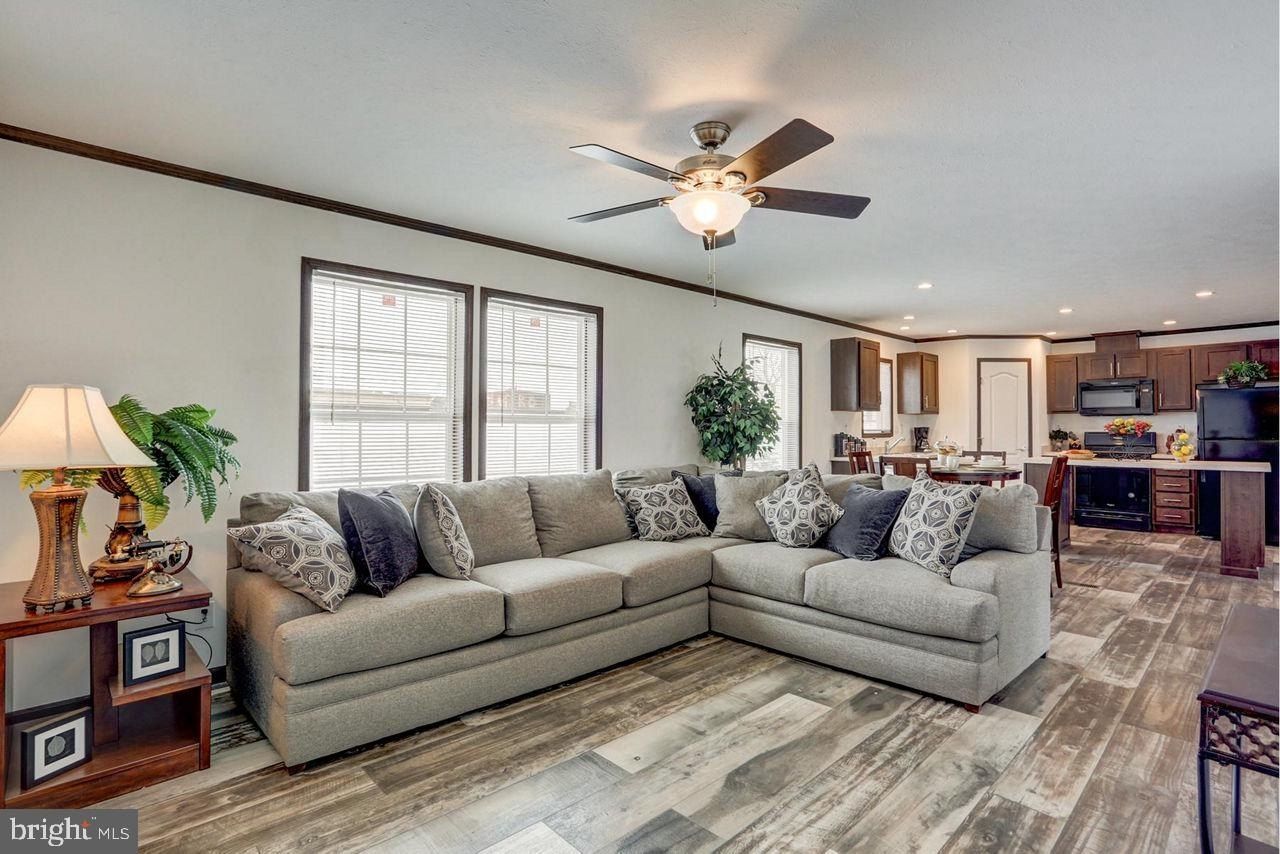 176 Omaha Avenue. Dover, PA 17315