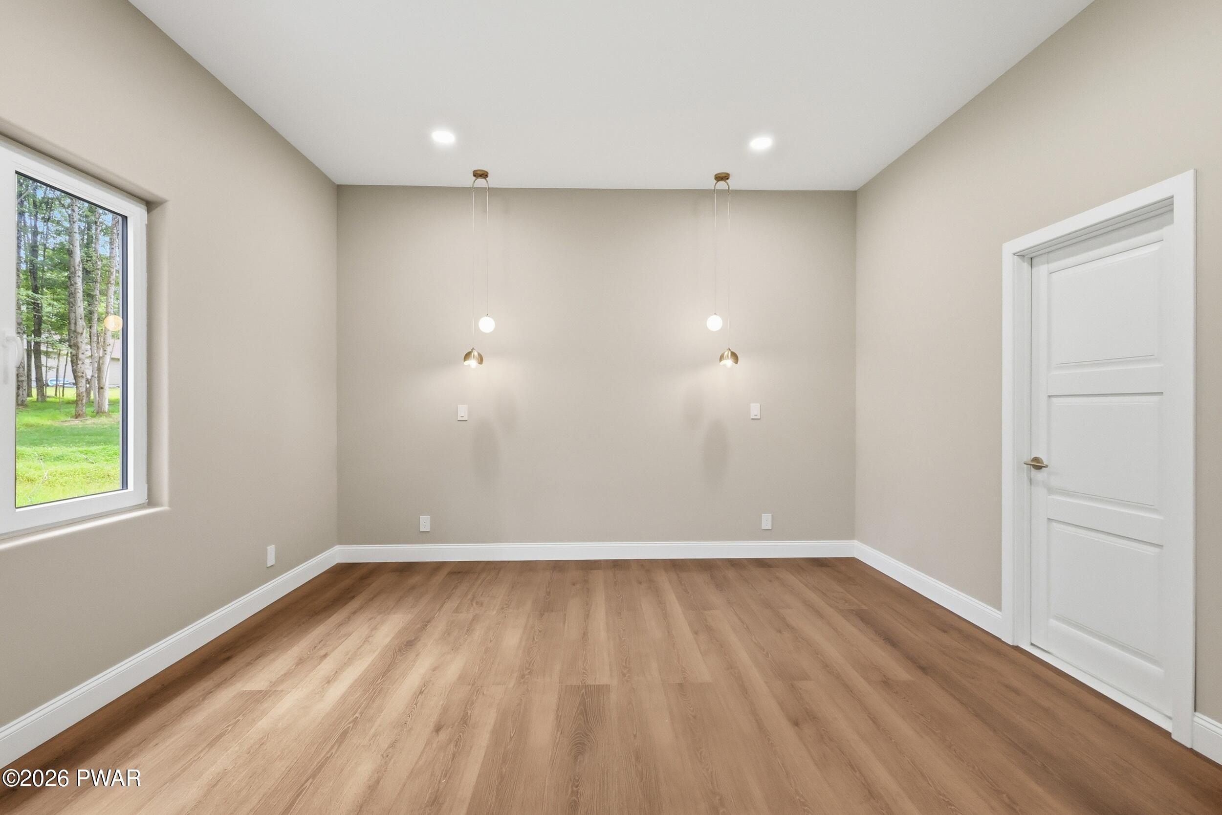 385 Osprey Circle. Lake Ariel, PA 18436
