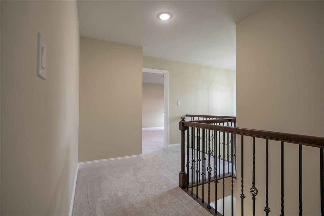 118 Harrowgate Lane. Canonsburg, PA 15317