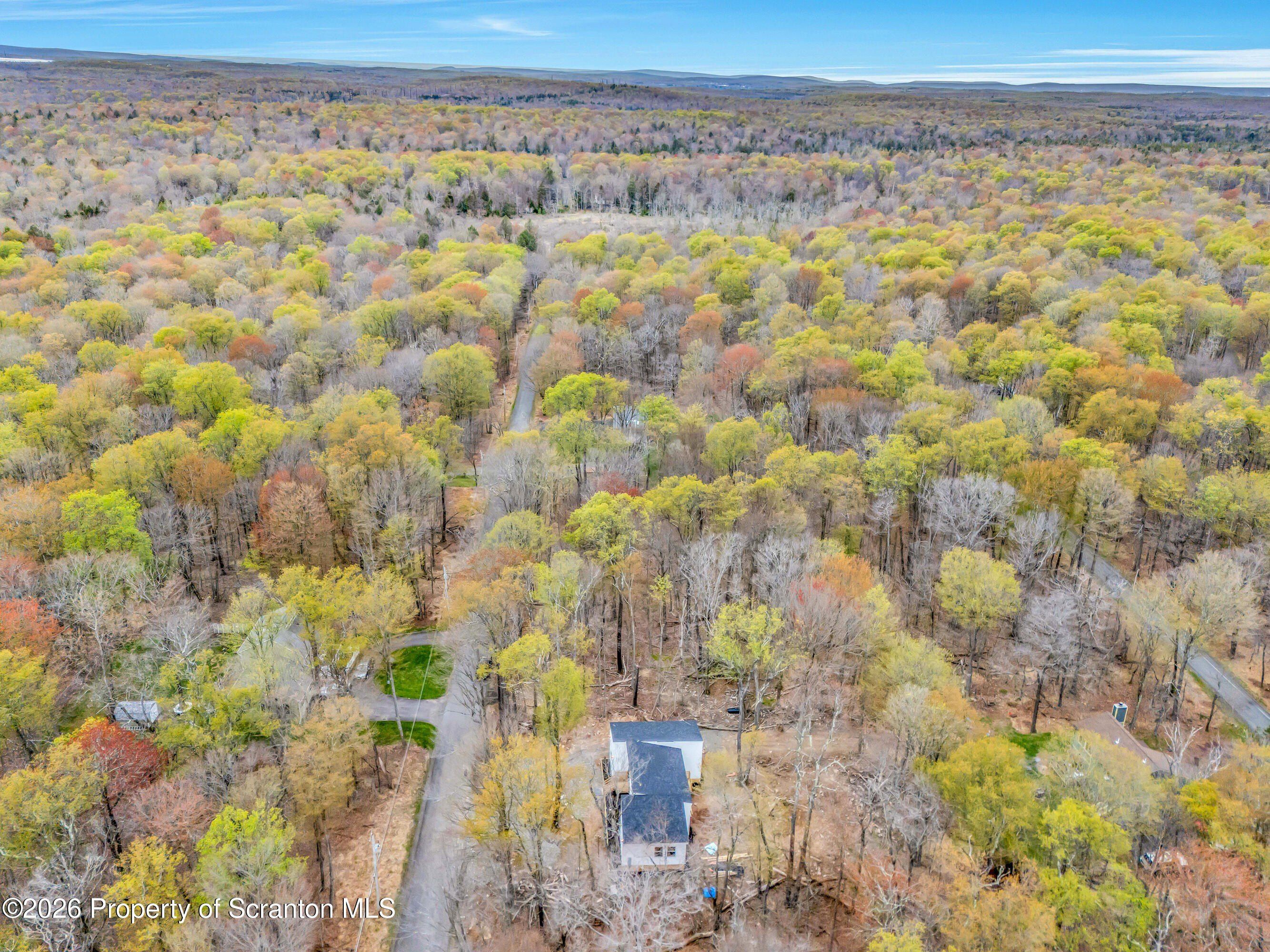 20 Cheyenne Trail. Gouldsboro, PA 18424