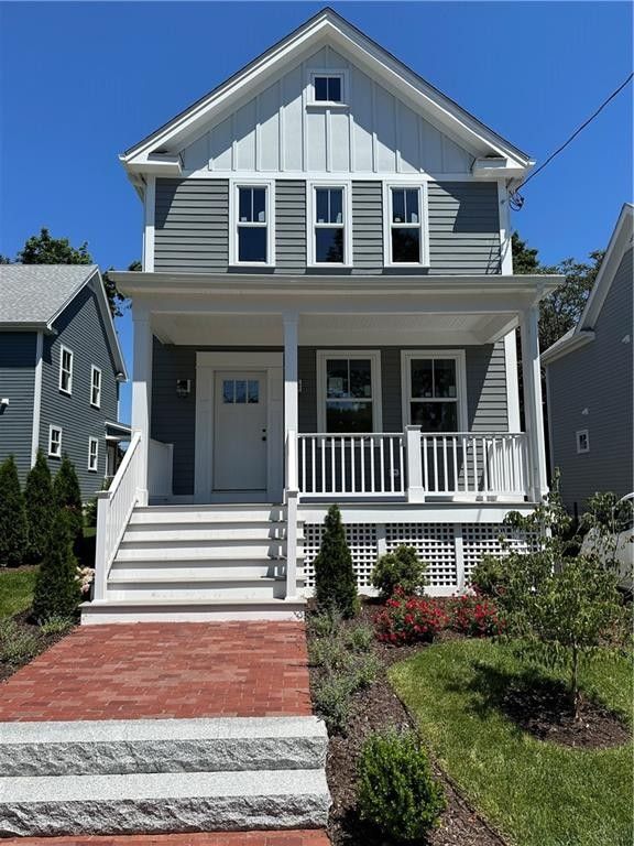 12 Duke Street. East Greenwich, RI 02818