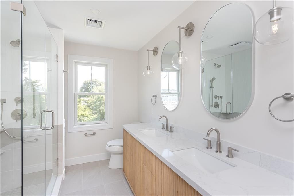 10 Mount Hope Avenue. Portsmouth, RI 02871