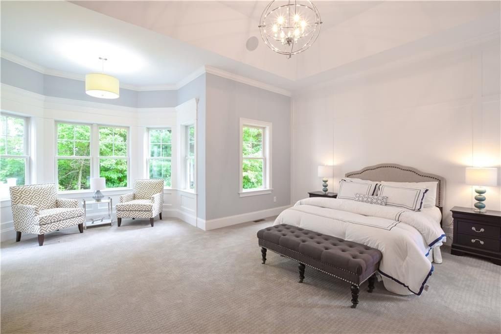 01 Paula Lane. Cranston, RI 02921