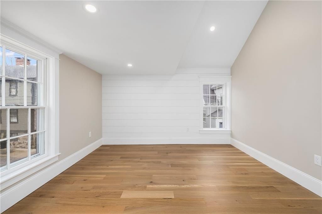 14 Sherman Street. Newport, RI 02840