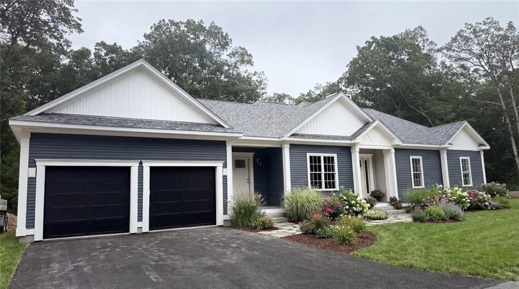 11 Fox Run Trail. Smithfield, RI 02917