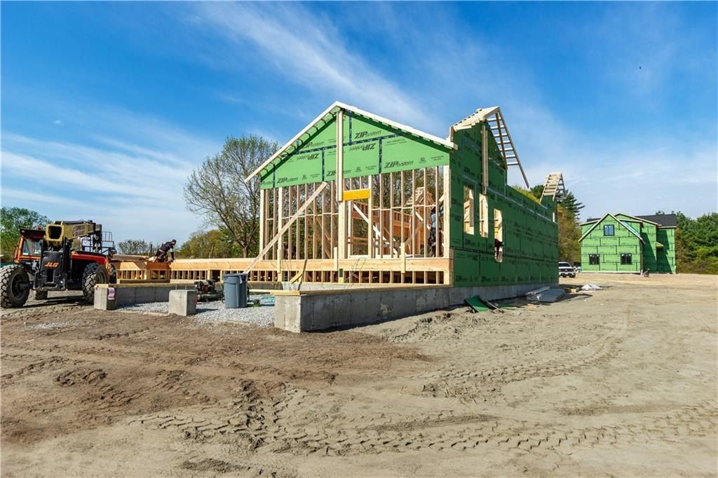 1499 Pippin Orchard Road. Cranston, RI 02921