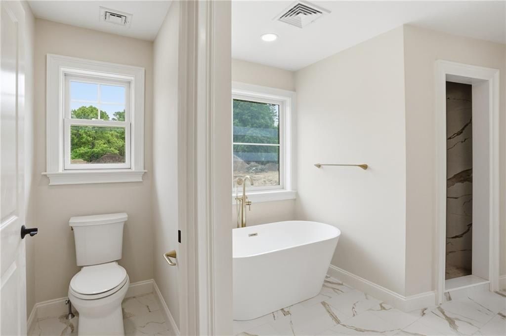 413 New River Road. Lincoln, RI 02838