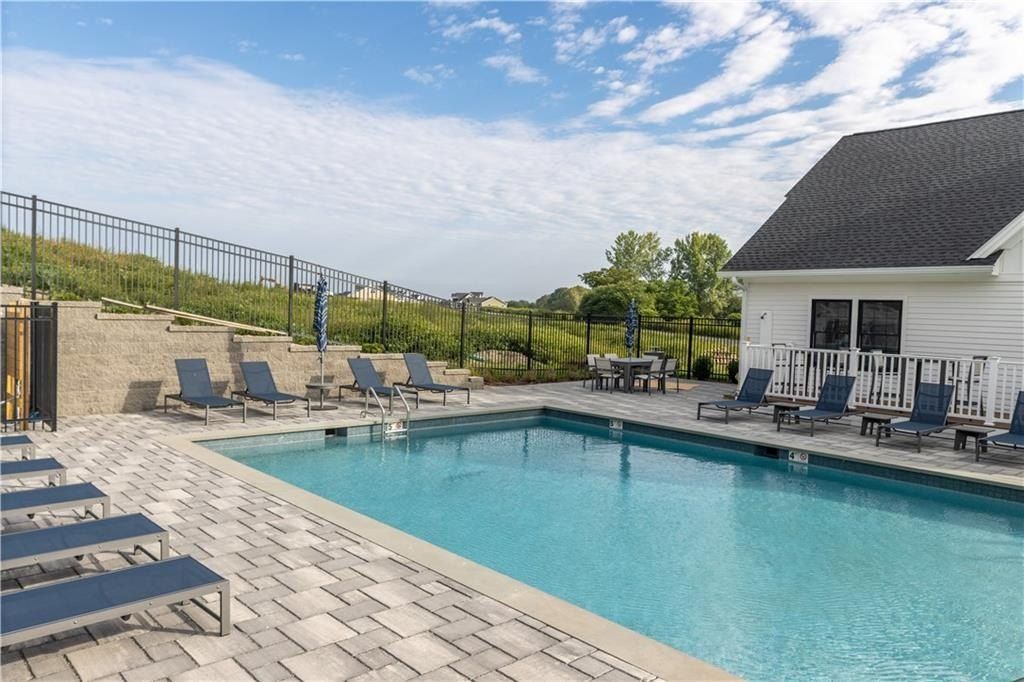 30 Bunker Hill Crossing. Portsmouth, RI 02871