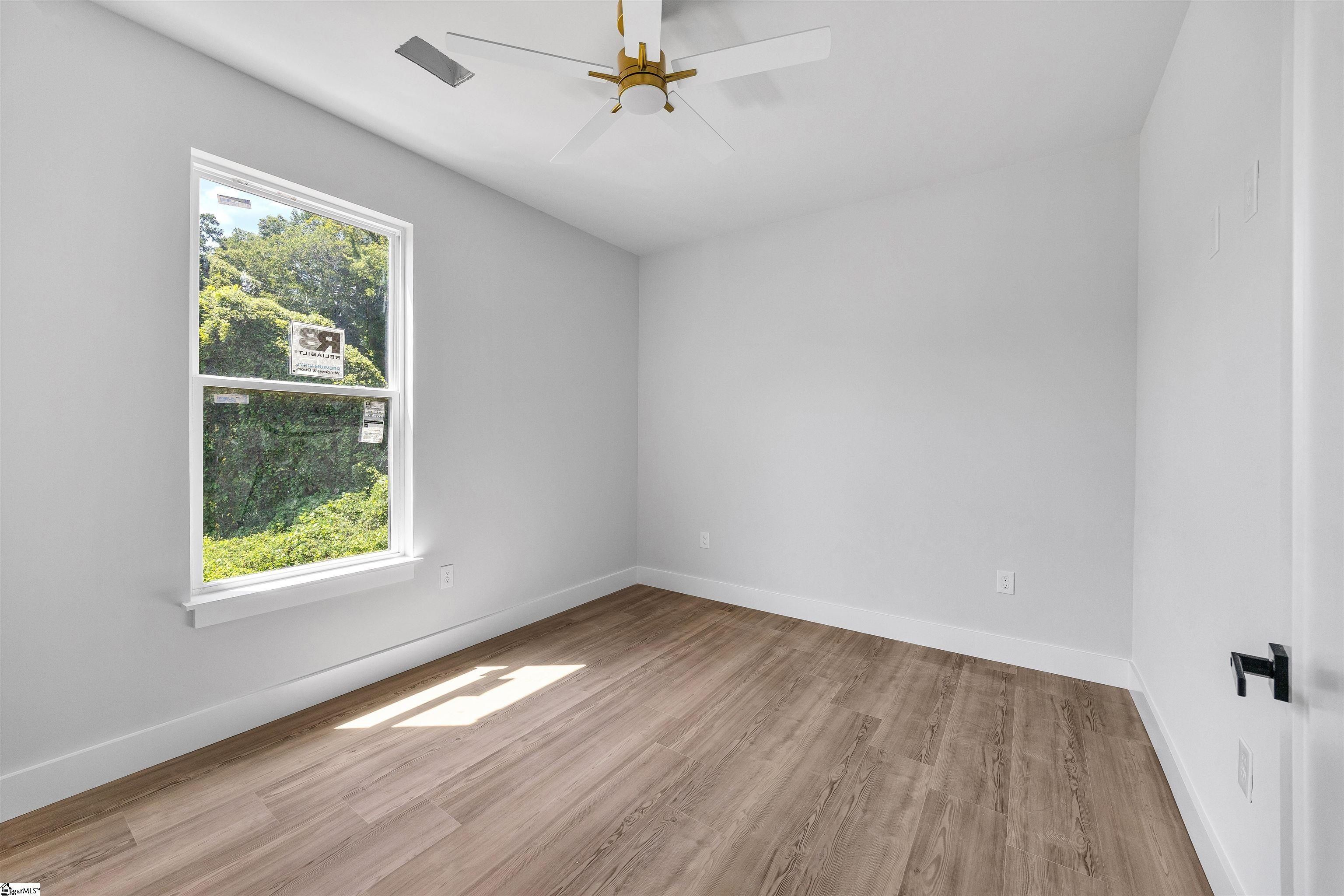 33 Happy Avenue. Greenville, SC 29609