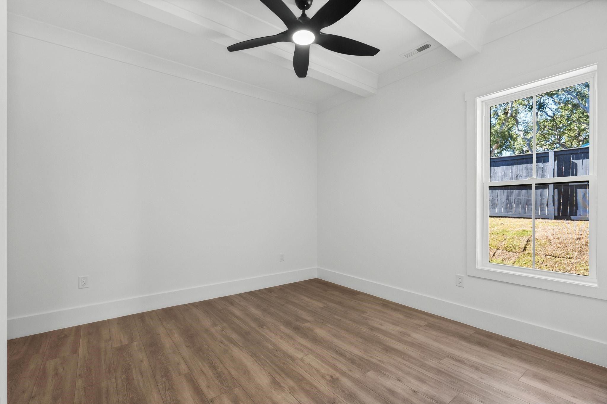 11107 Lee Circle. Murrells Inlet, SC 29576