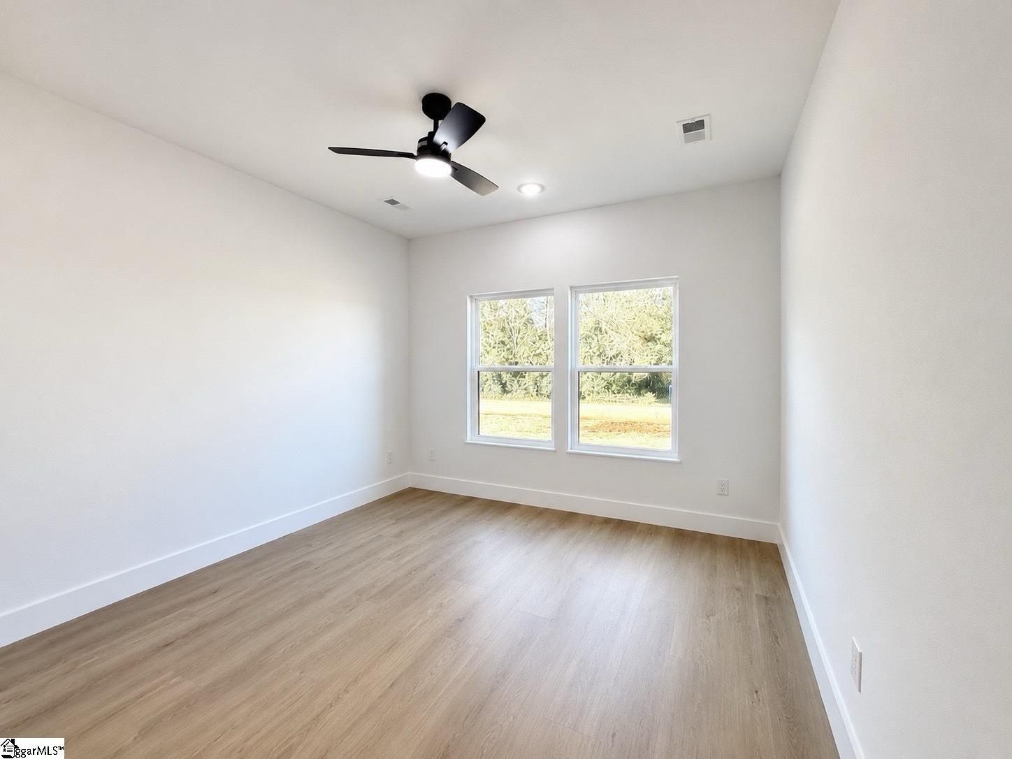 179 Cedar Avenue. Wellford, SC 29385