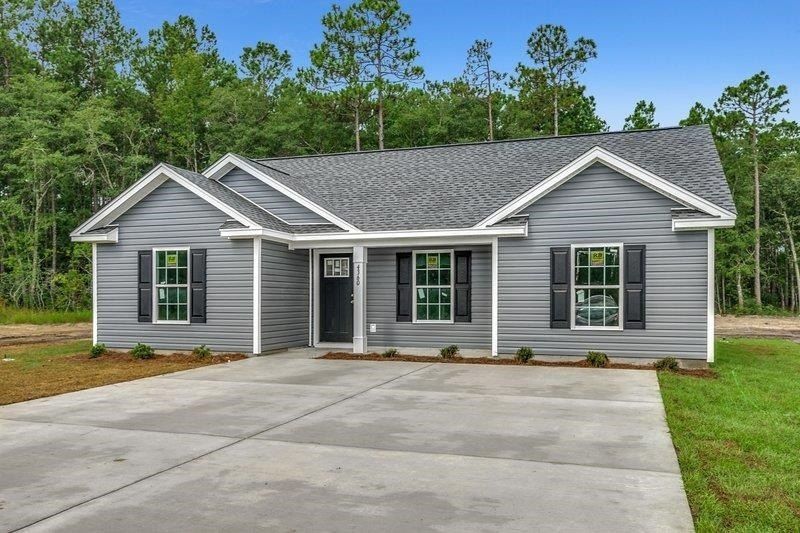 1276 Blue Moon Dr. Loris, SC 29569