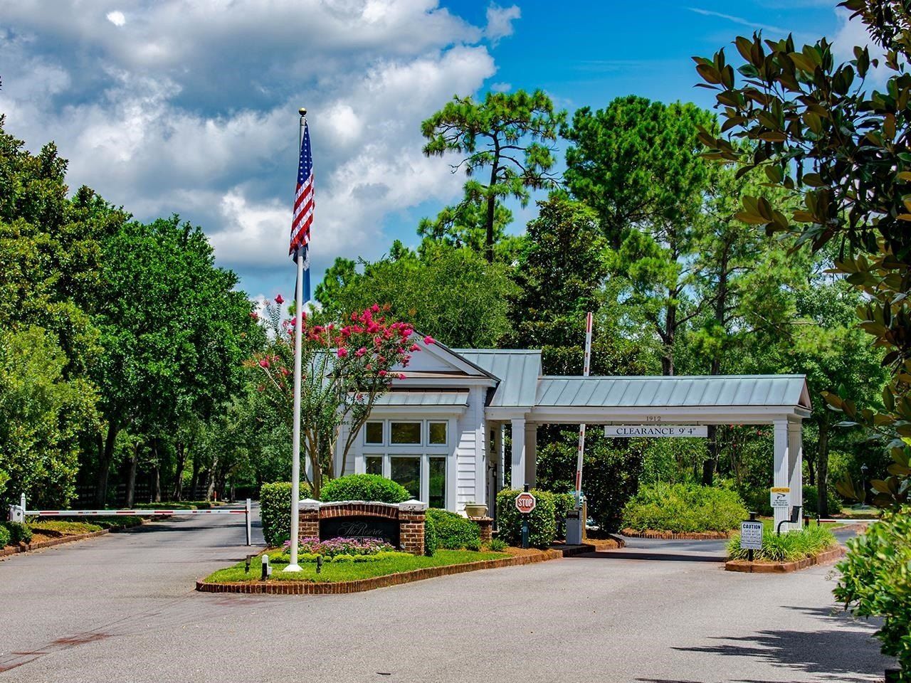 75 Villa Oak Circle. Pawleys Island, SC 29585