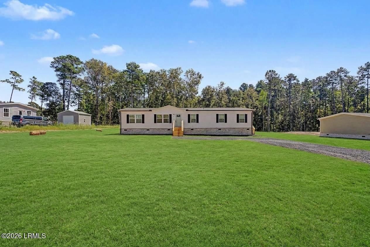 1672 Calamus Pond Road. Summerville, SC 29483