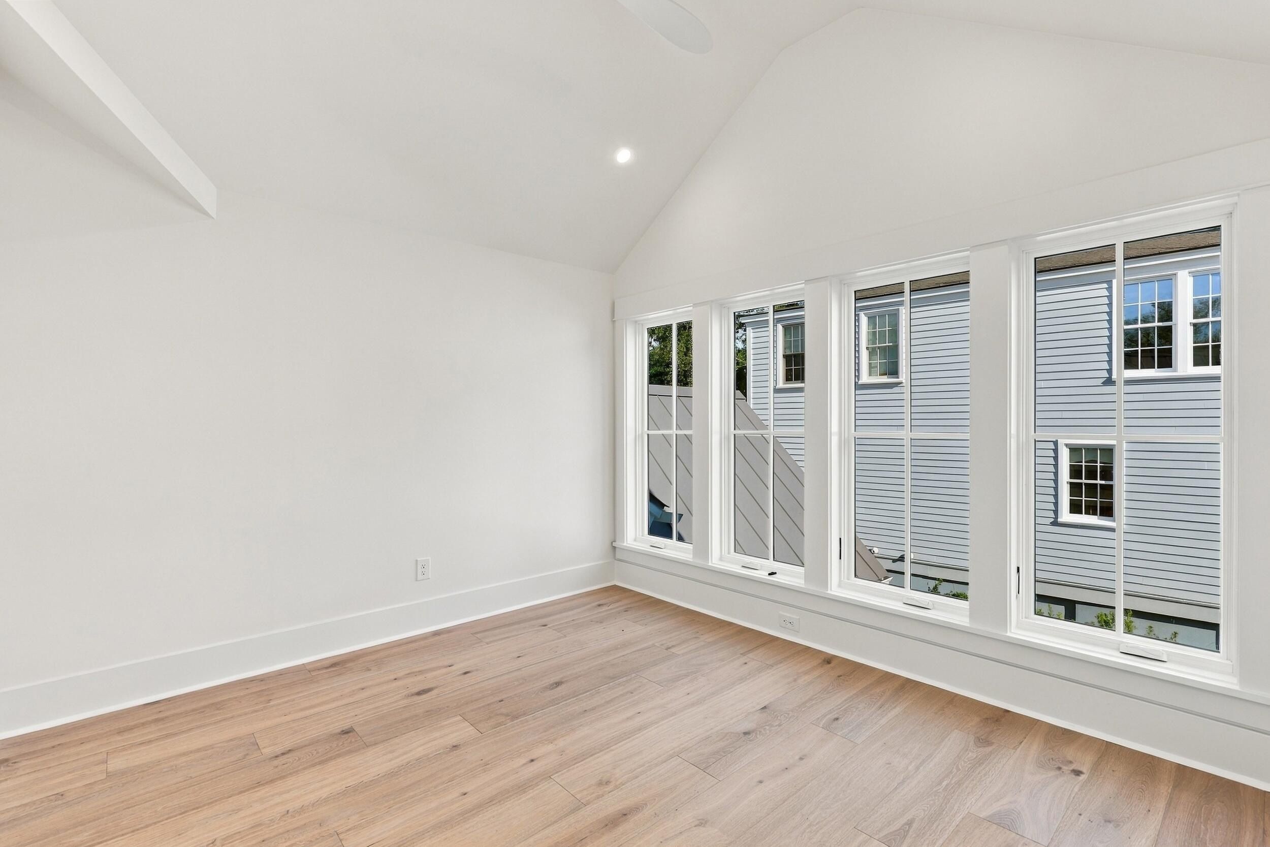 303 Hibben Street. Mount Pleasant, SC 29464