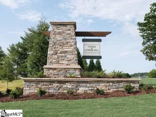 306 Diamond Drive. Powdersville, SC 29611