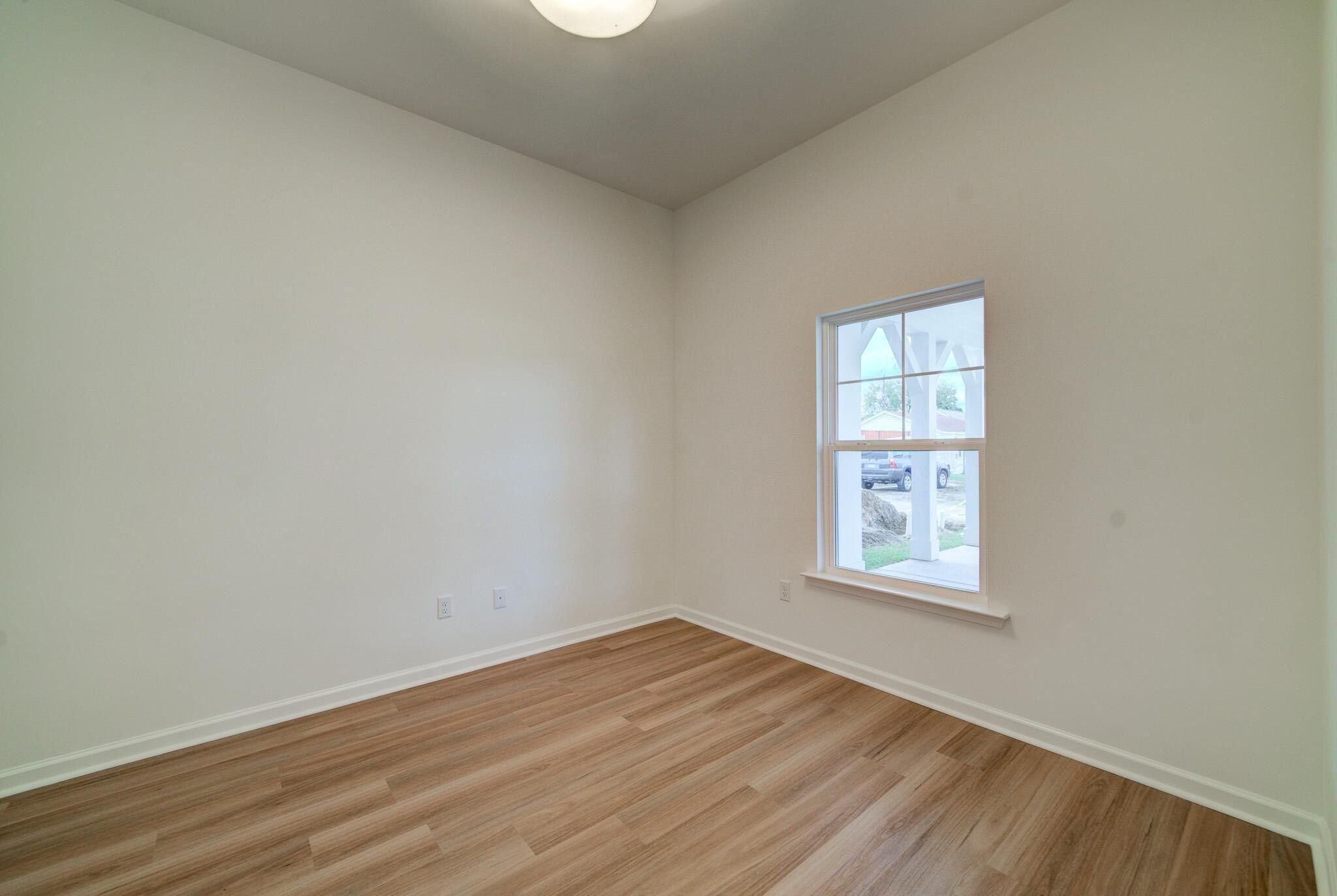 2067 Comstock Avenue. North Charleston, SC 29405