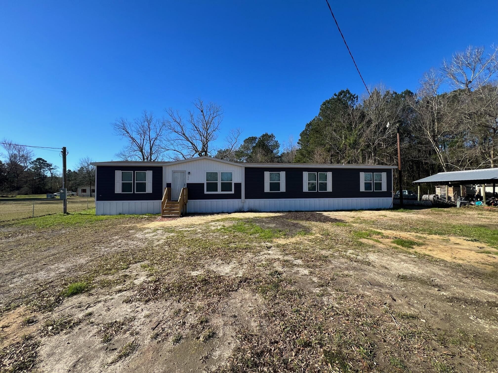 7216 Old State Rd. Holly Hill, SC 29059