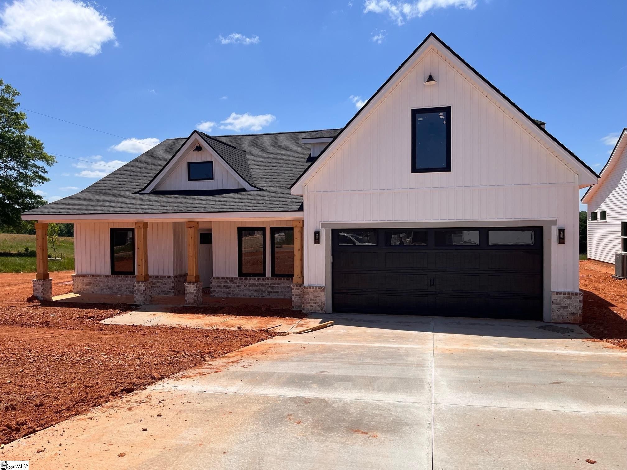 2009 Meadow Glen Court. Chesnee, SC 29323