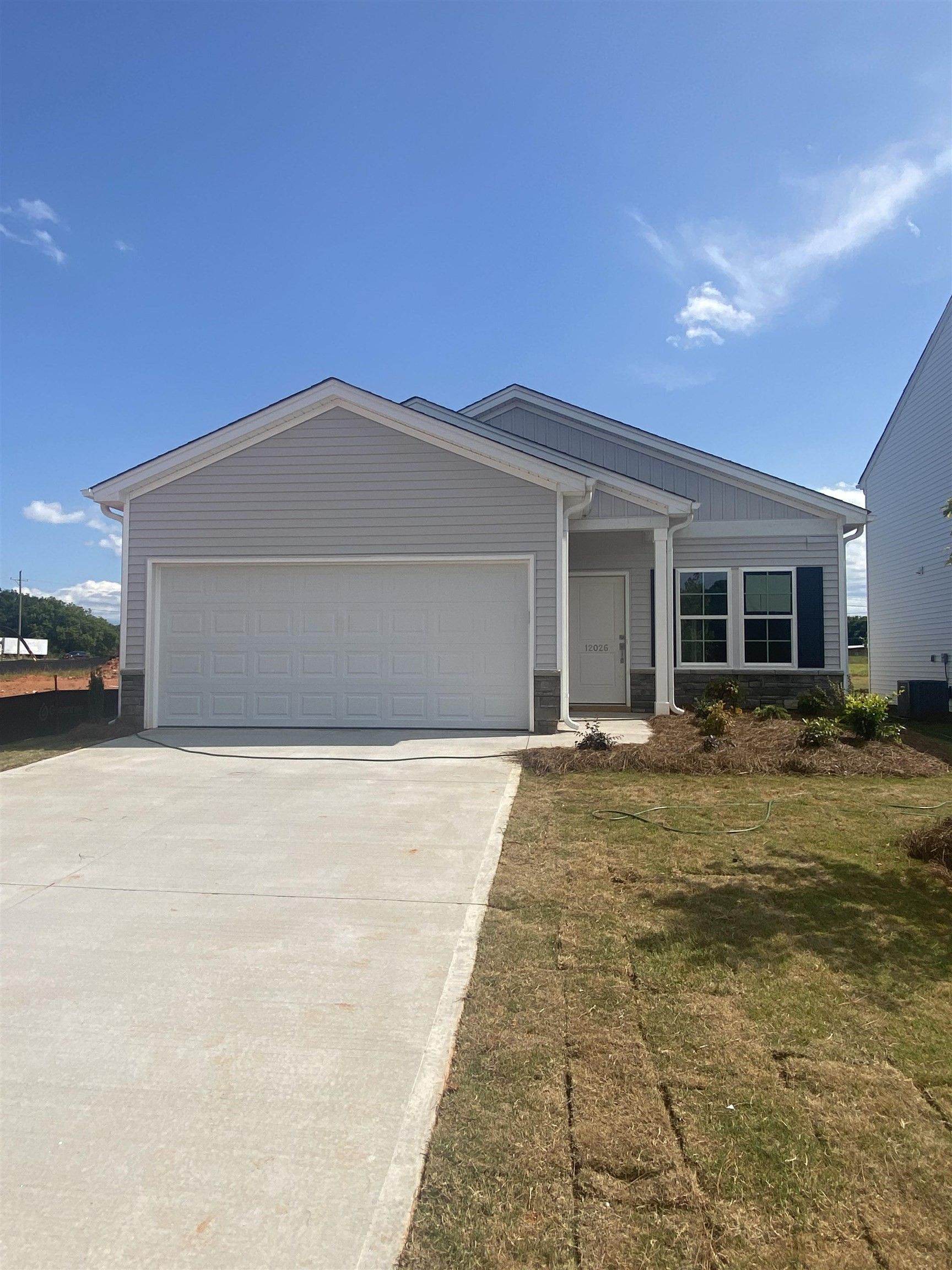 12026 Lansbury Drive. Inman, SC 29349