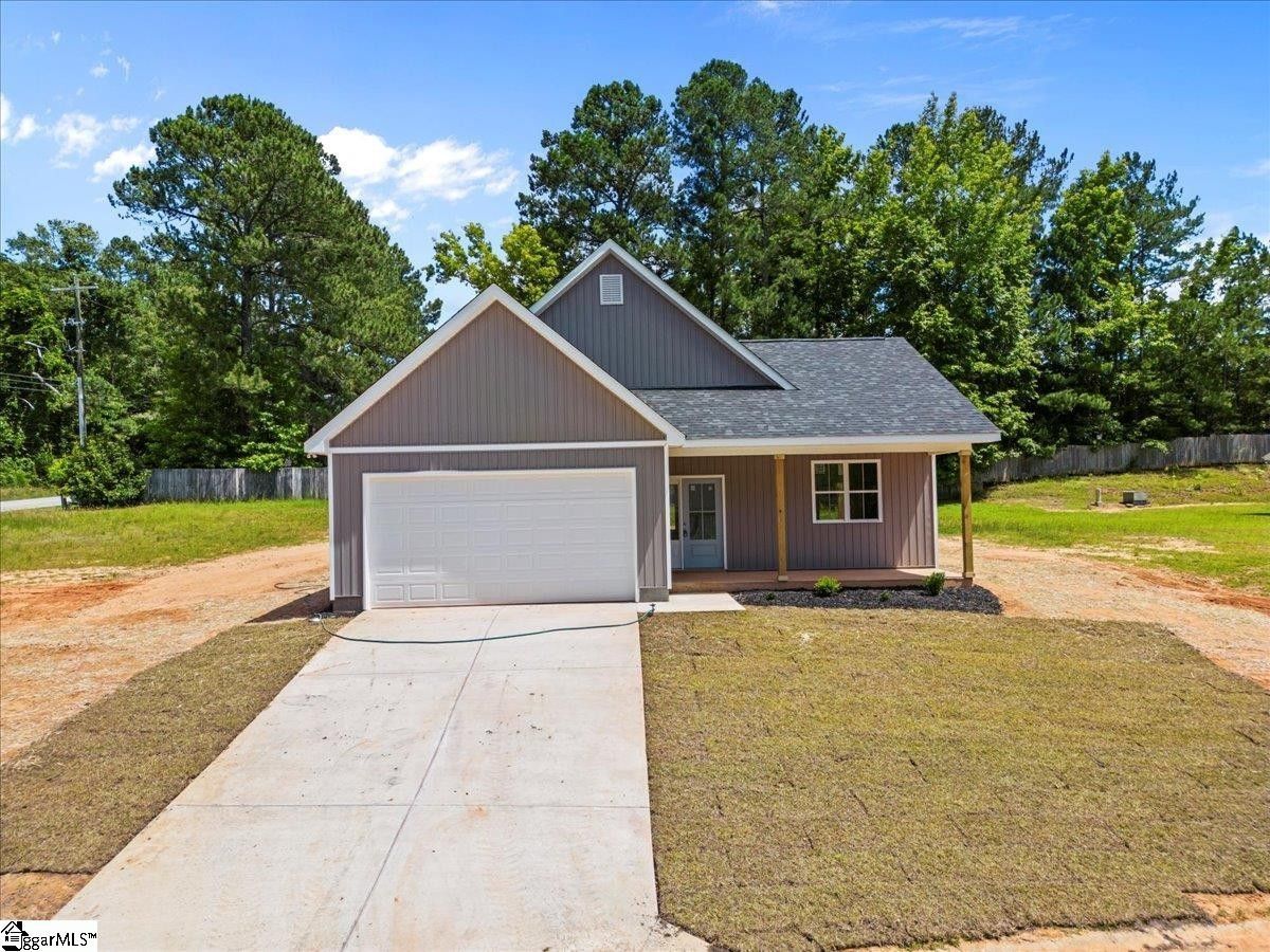 103 Running Creek Drive. Abbeville, SC 29620