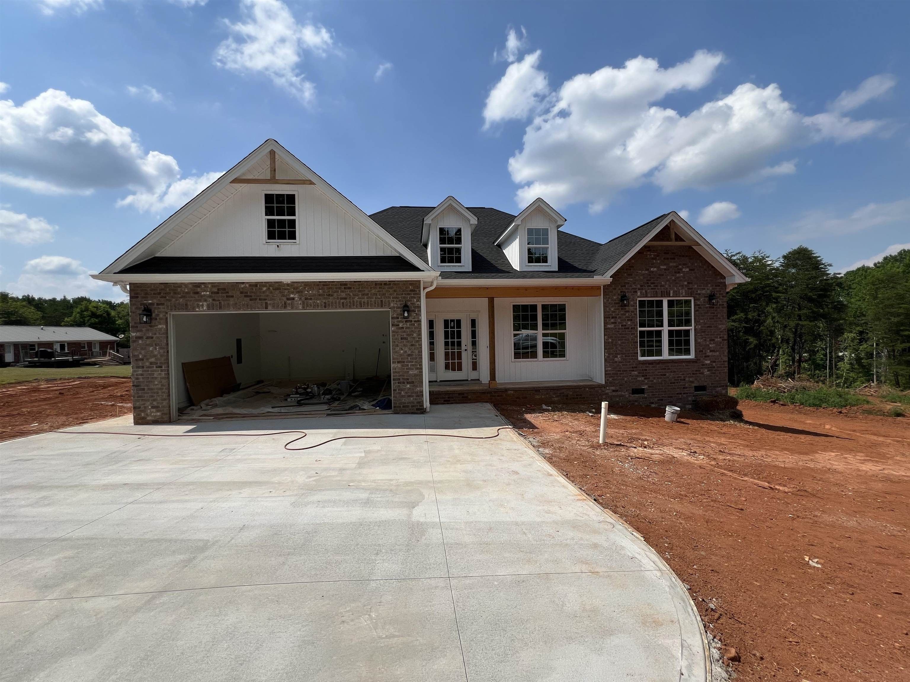 336 Wall Street. Campobello, SC 29322