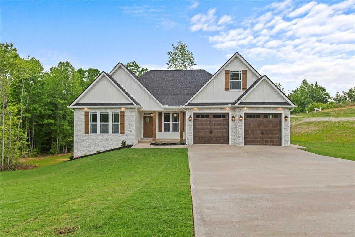 138 Eagles Crest Drive. Marietta, SC 29661