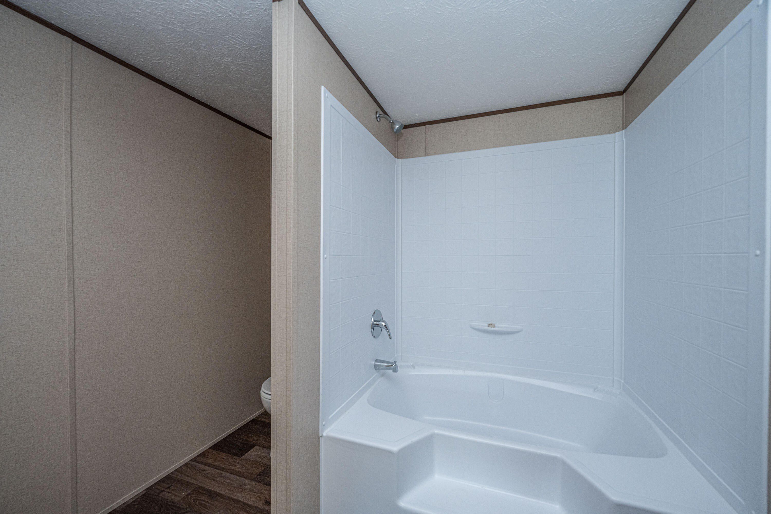 68 Kickback Cove. Round O, SC 29474