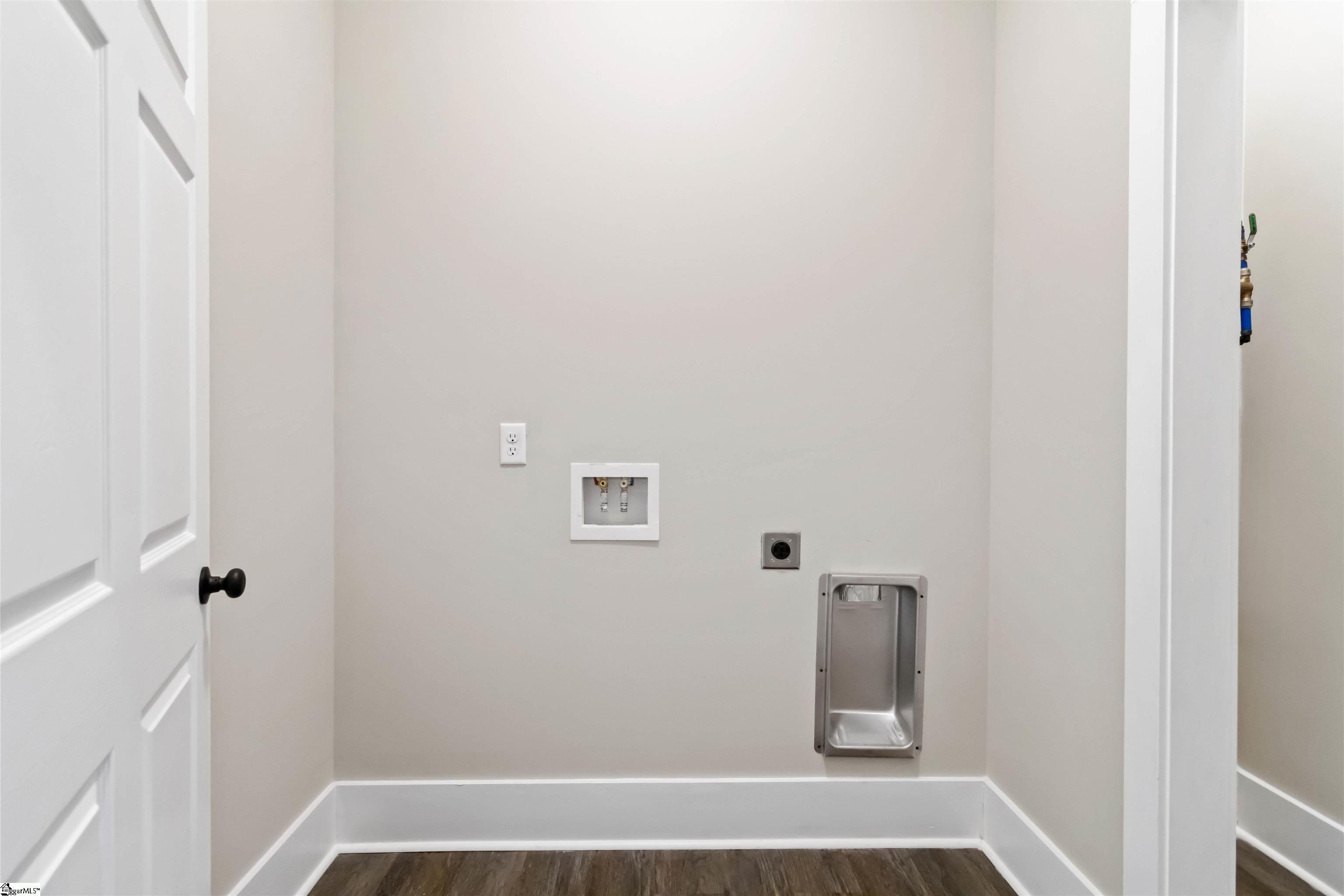 128 Elm Court. Greenwood, SC 29646