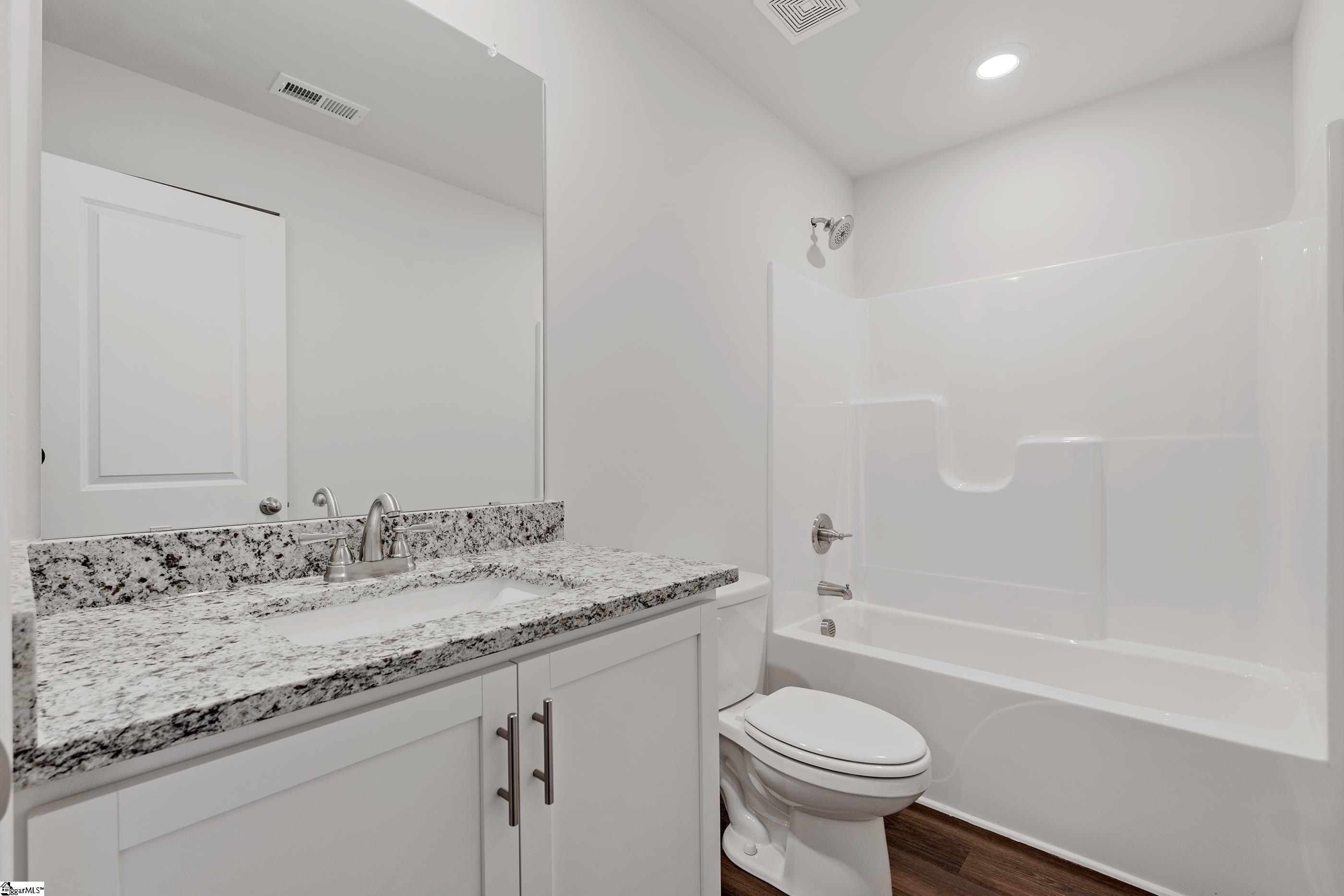 414 Kensington Circle. Seneca, SC 29672