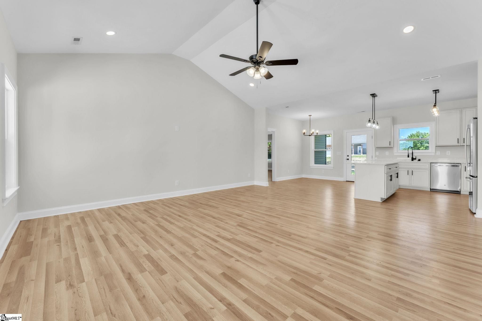 5126 N Old Laurens Road. Gray Court, SC 29645