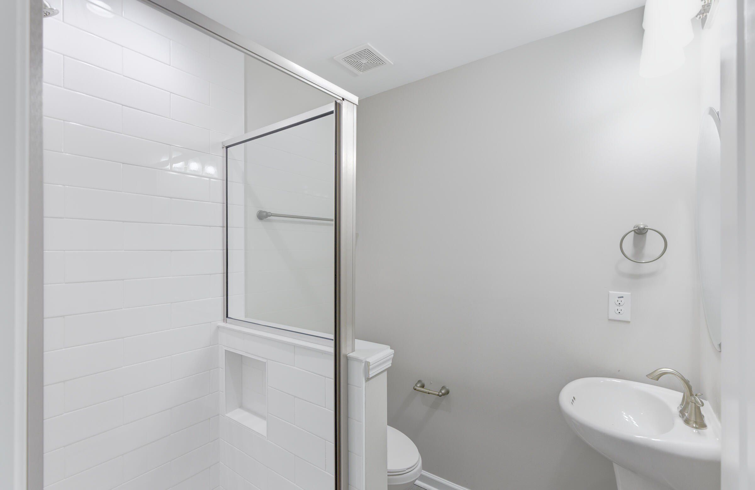 122 Thompson Street. Walterboro, SC 29488