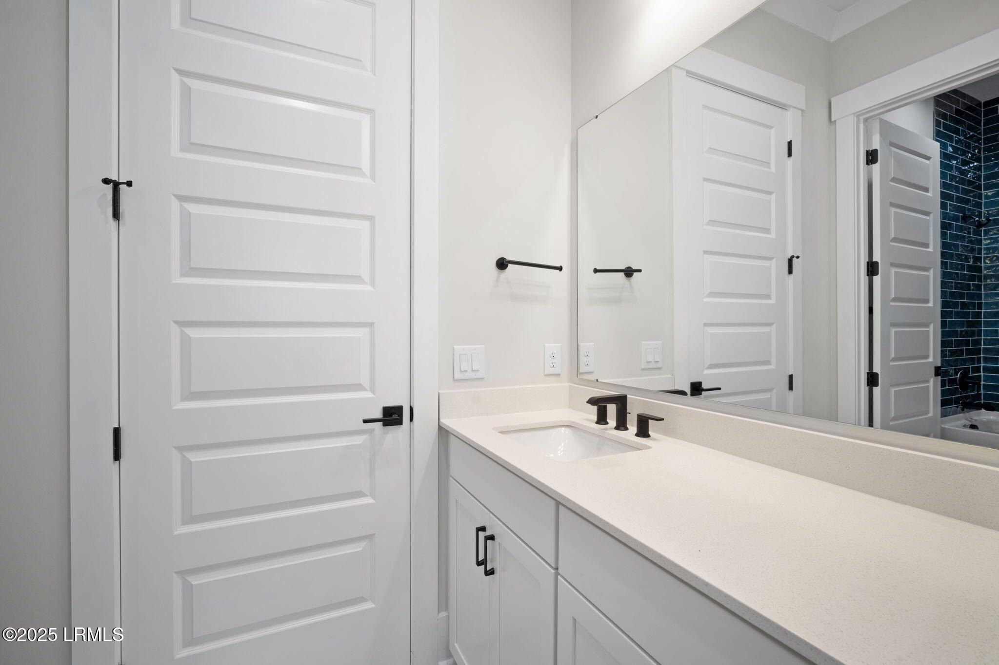 2196 Laurel Oak Avenue. Hardeeville, SC 29927