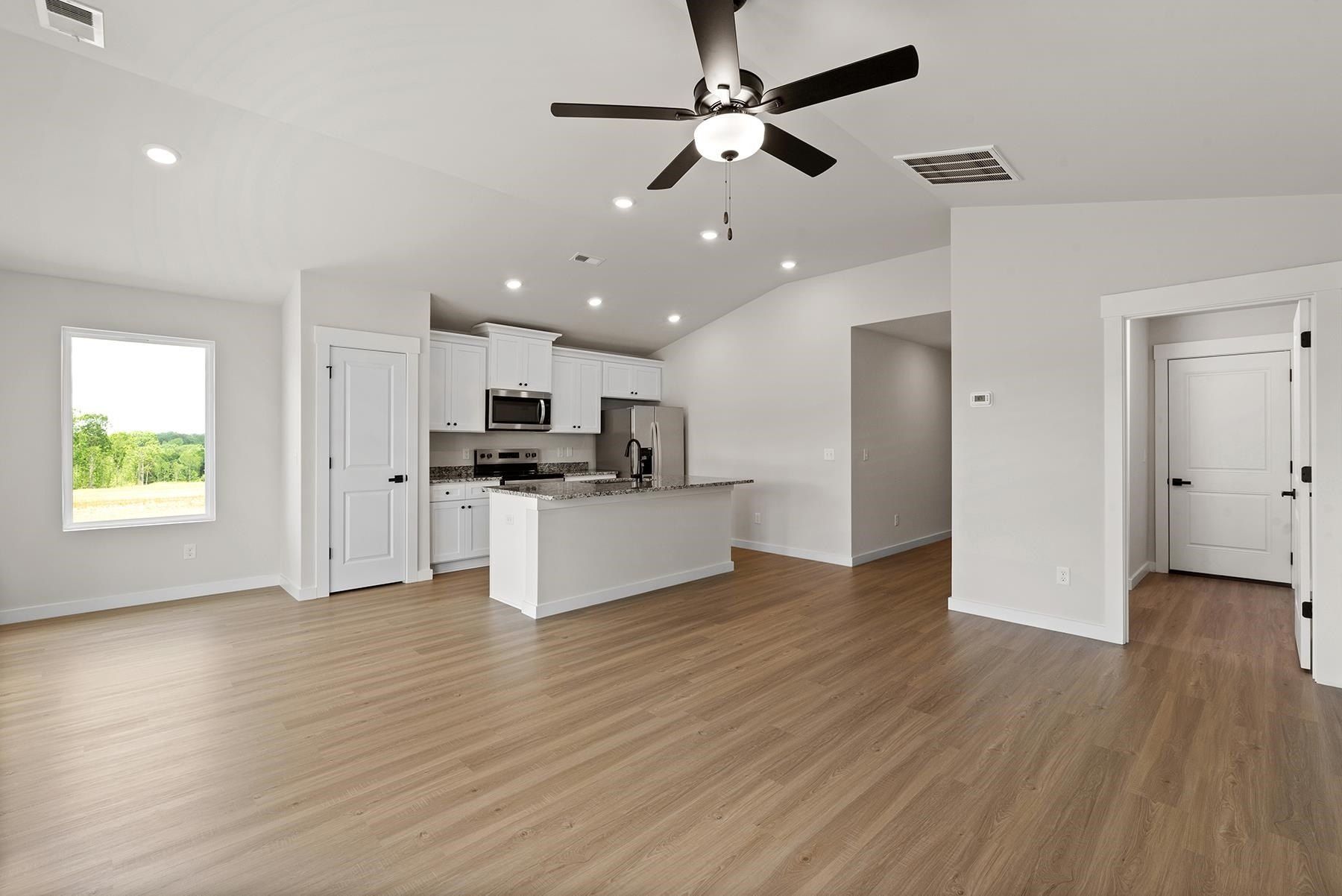 1428 Wild Indigo Way. Moore, SC 29369