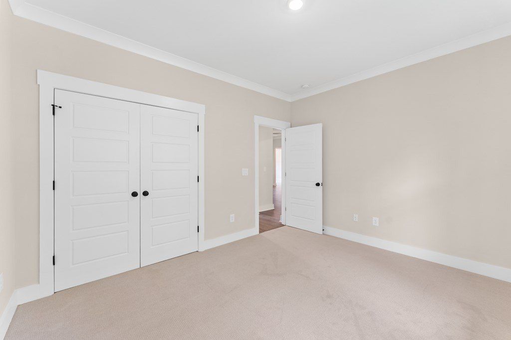 205 Gunnery Ct E. Ninety Six, SC 29666