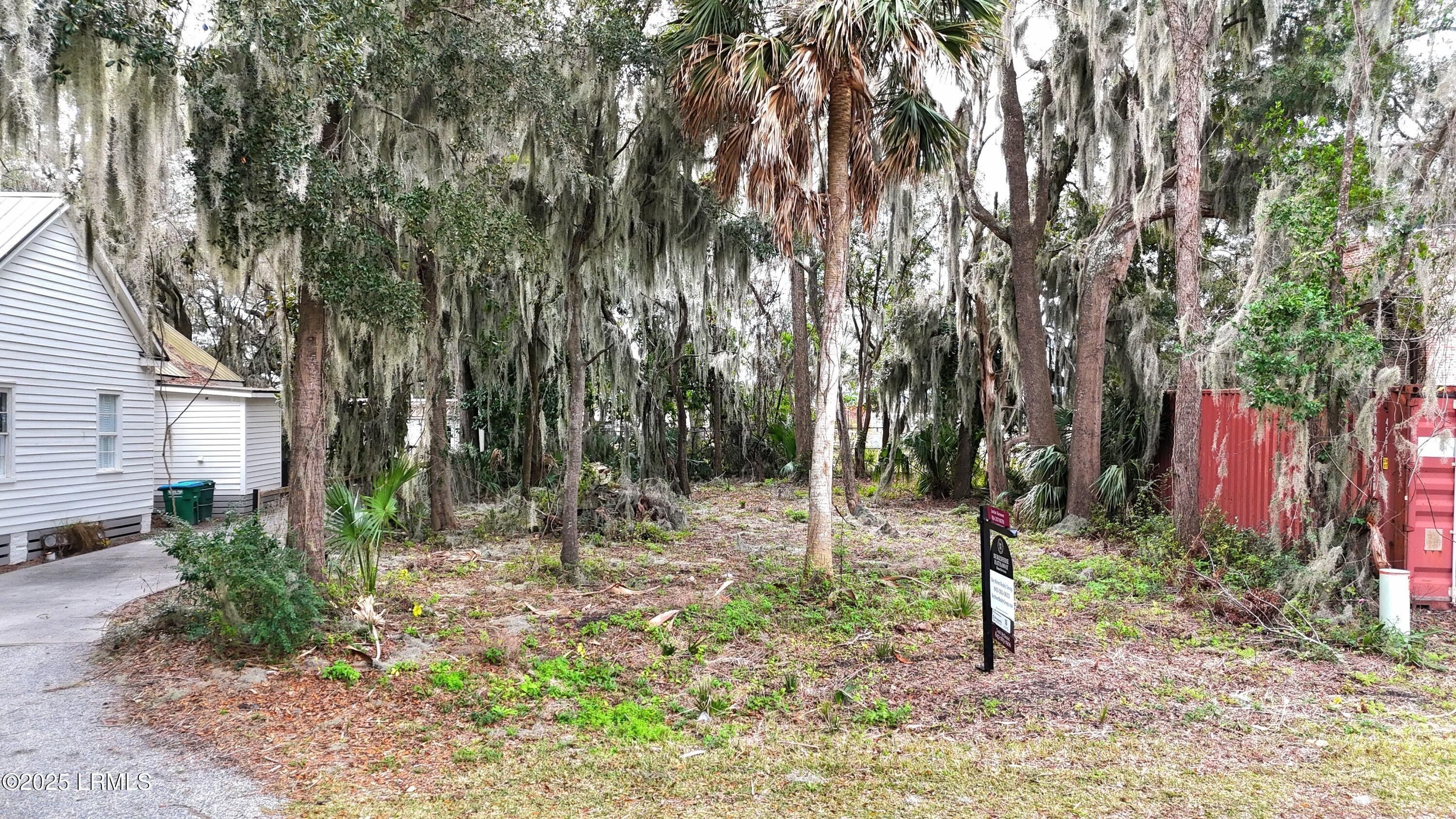 911 7Th Street. Port Royal, SC 29935