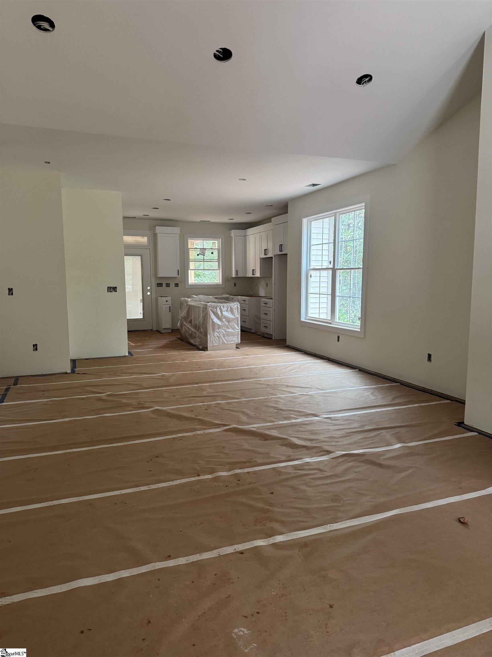 85 Robinson Road. Taylors, SC 29687