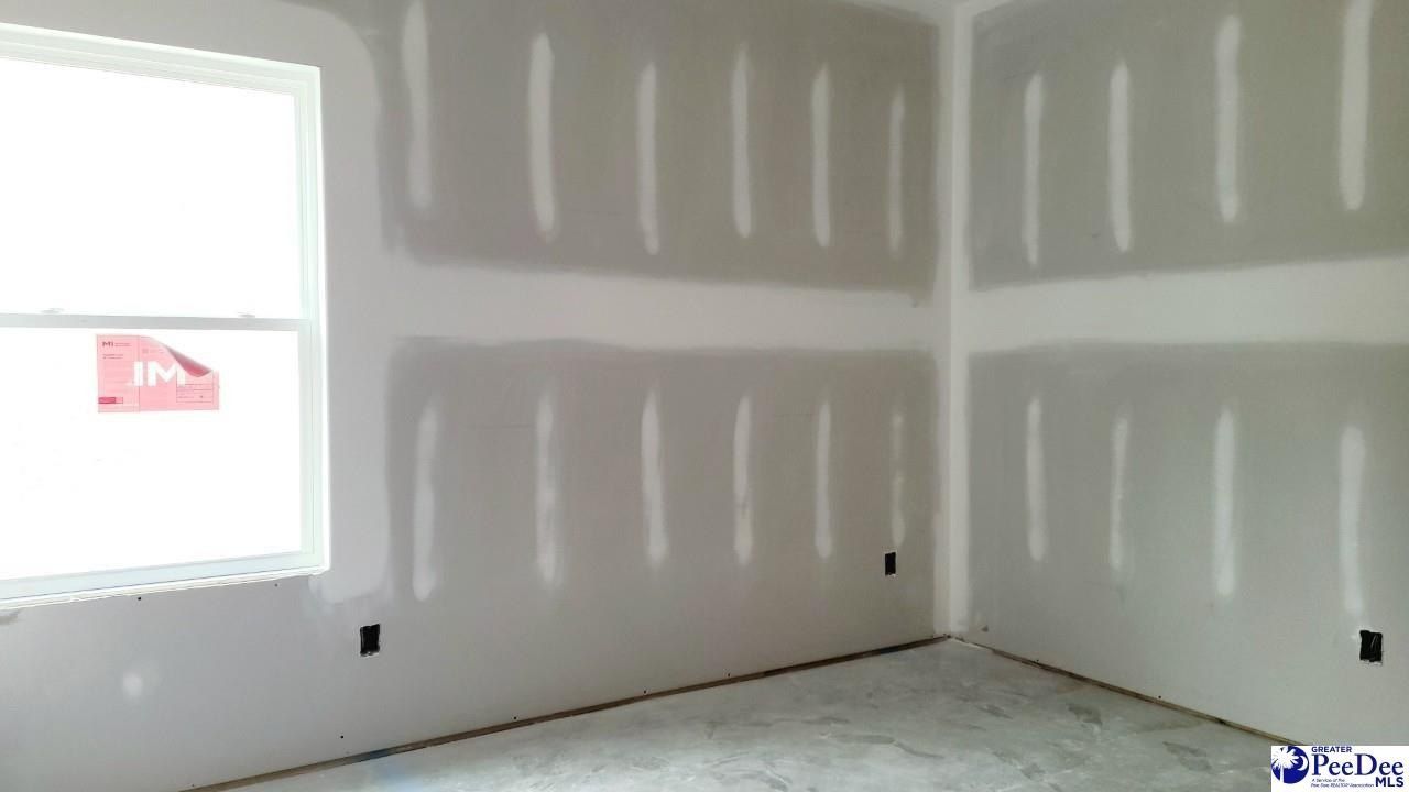 1043 Wessex. Florence, SC 29501