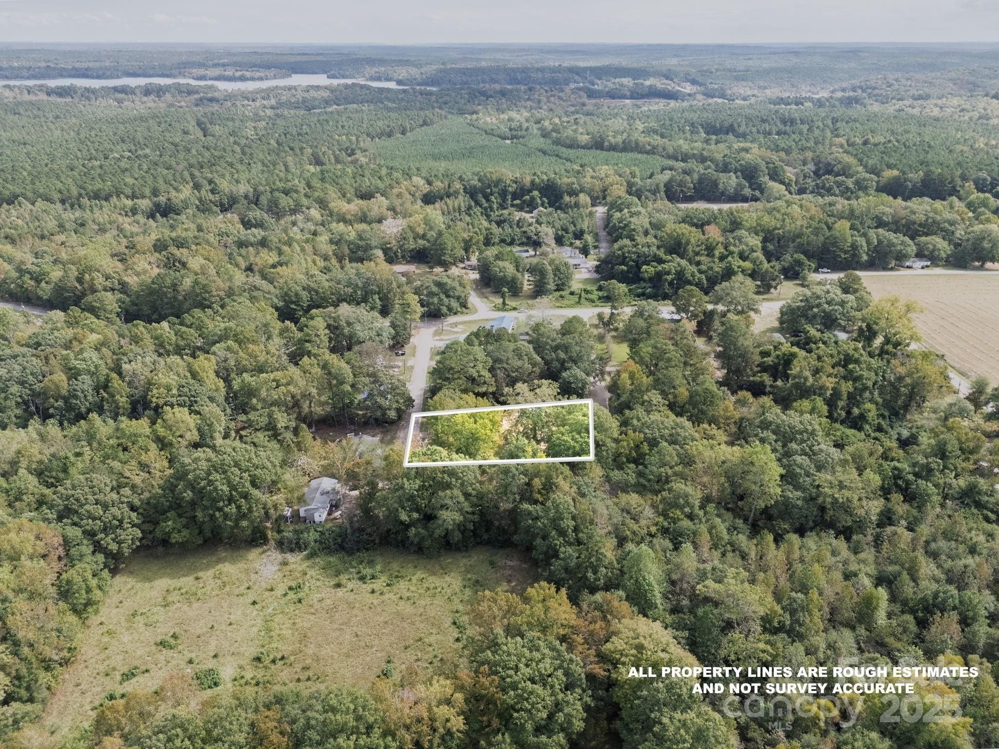 2218 Peachtree Avenue. Great Falls, SC 29055