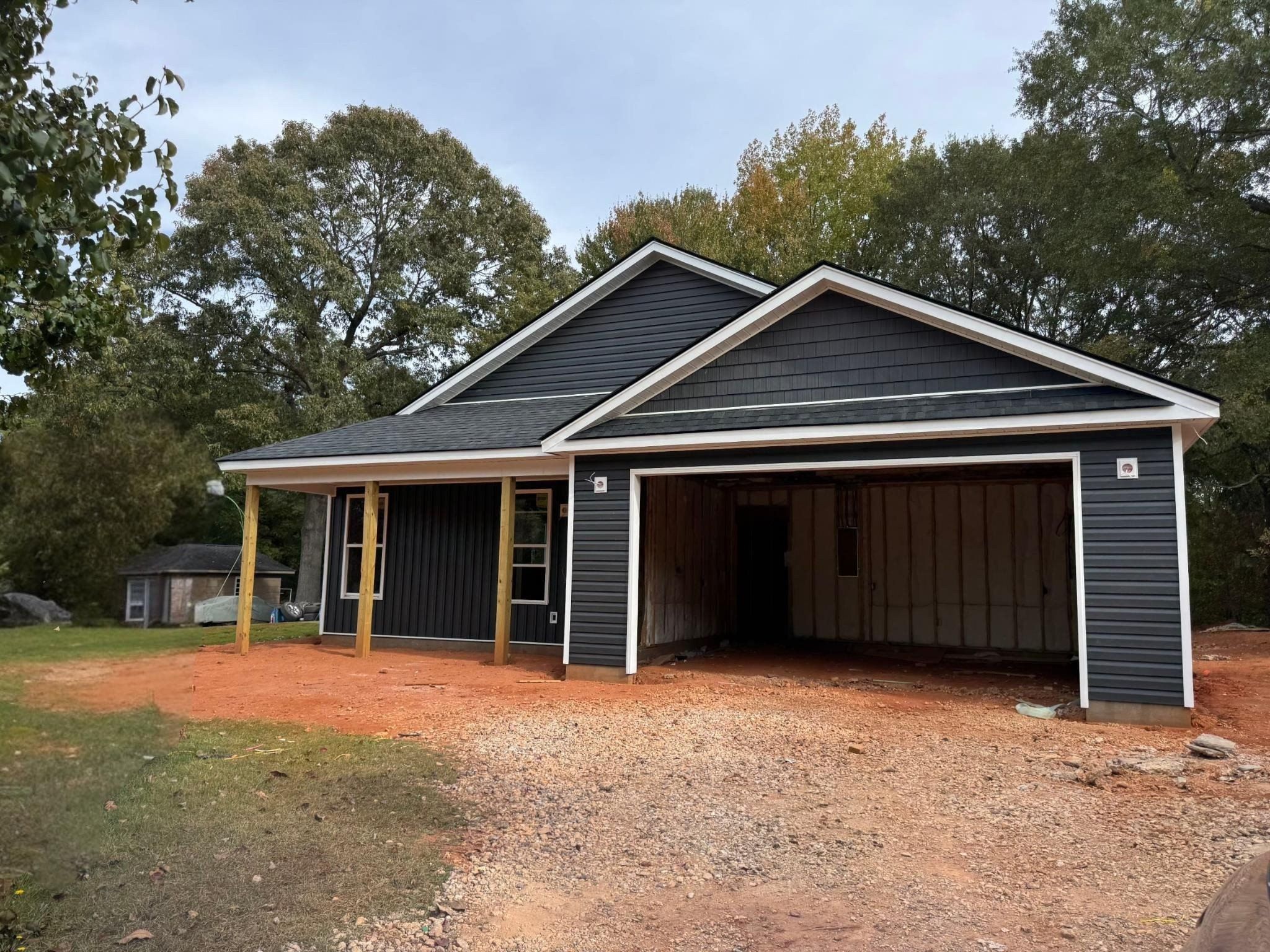 115 Walden Circle. Spartanburg, SC 29301