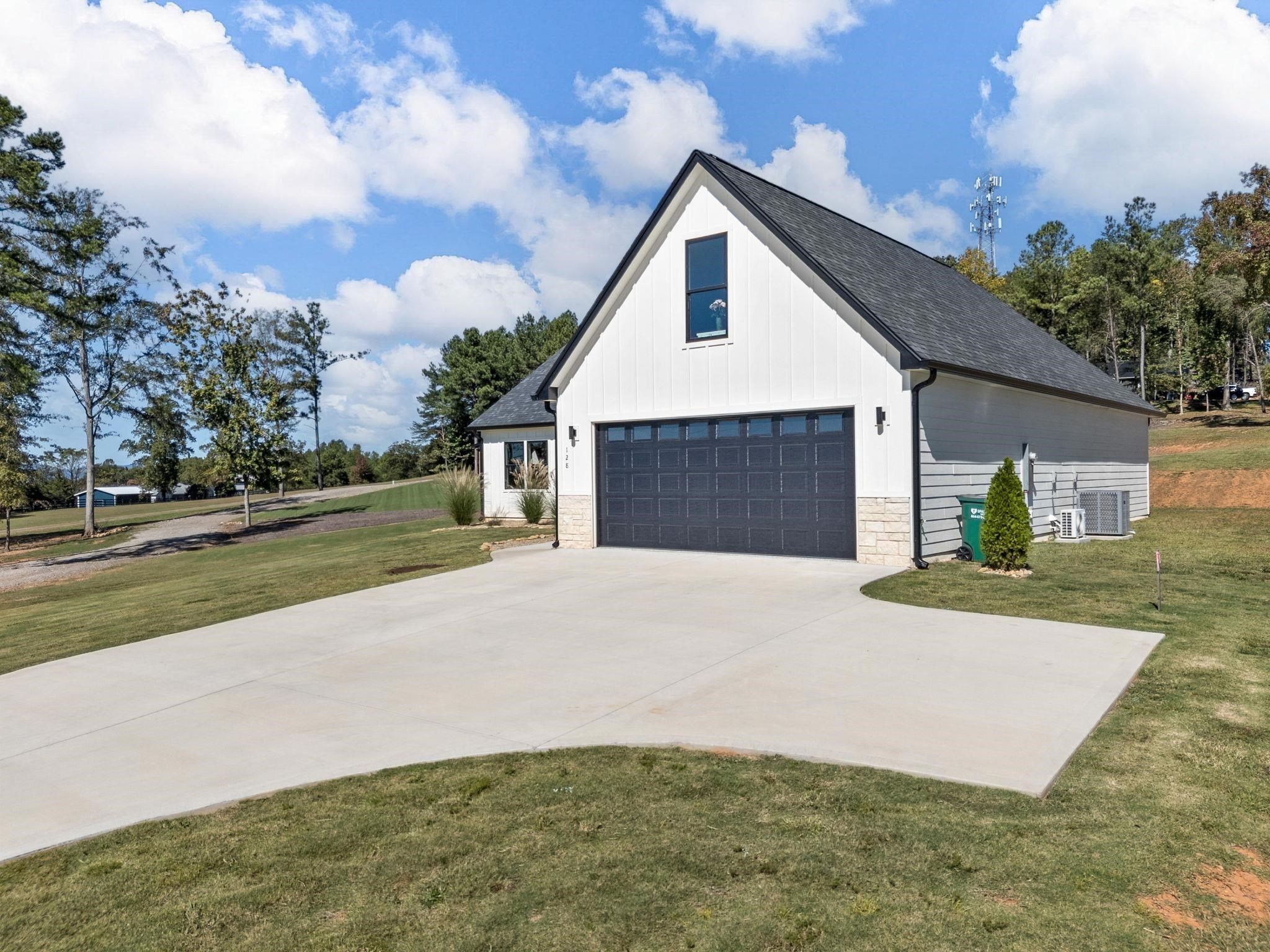 128 Cothran Rd. Inman, SC 29349