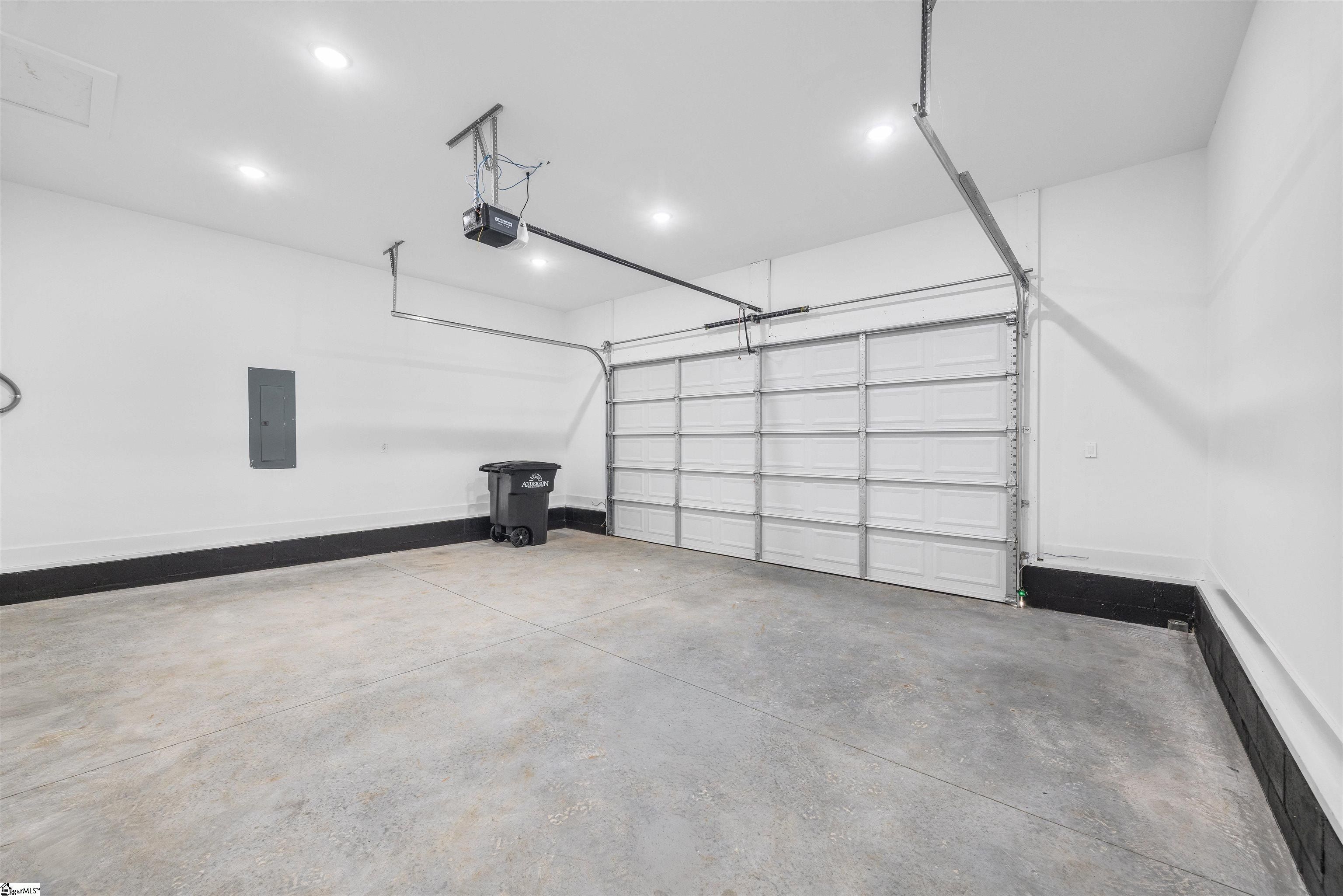 114 Hillcrest Circle. Anderson, SC 29624