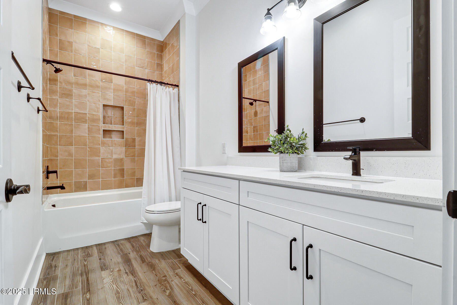 735 Firethorn Lane. Hardeeville, SC 29927