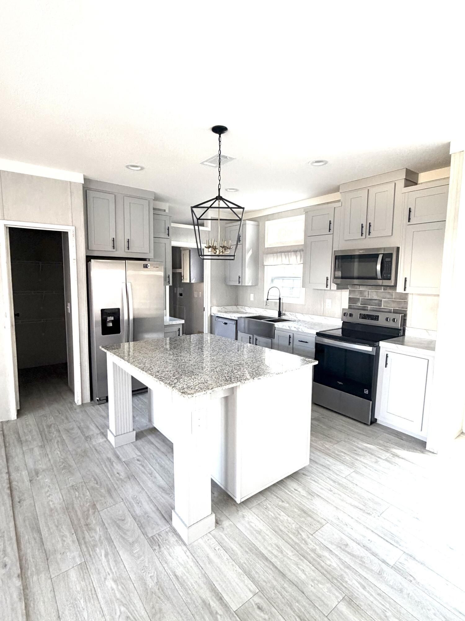 518 Knott Drive. Eutawville, SC 29048