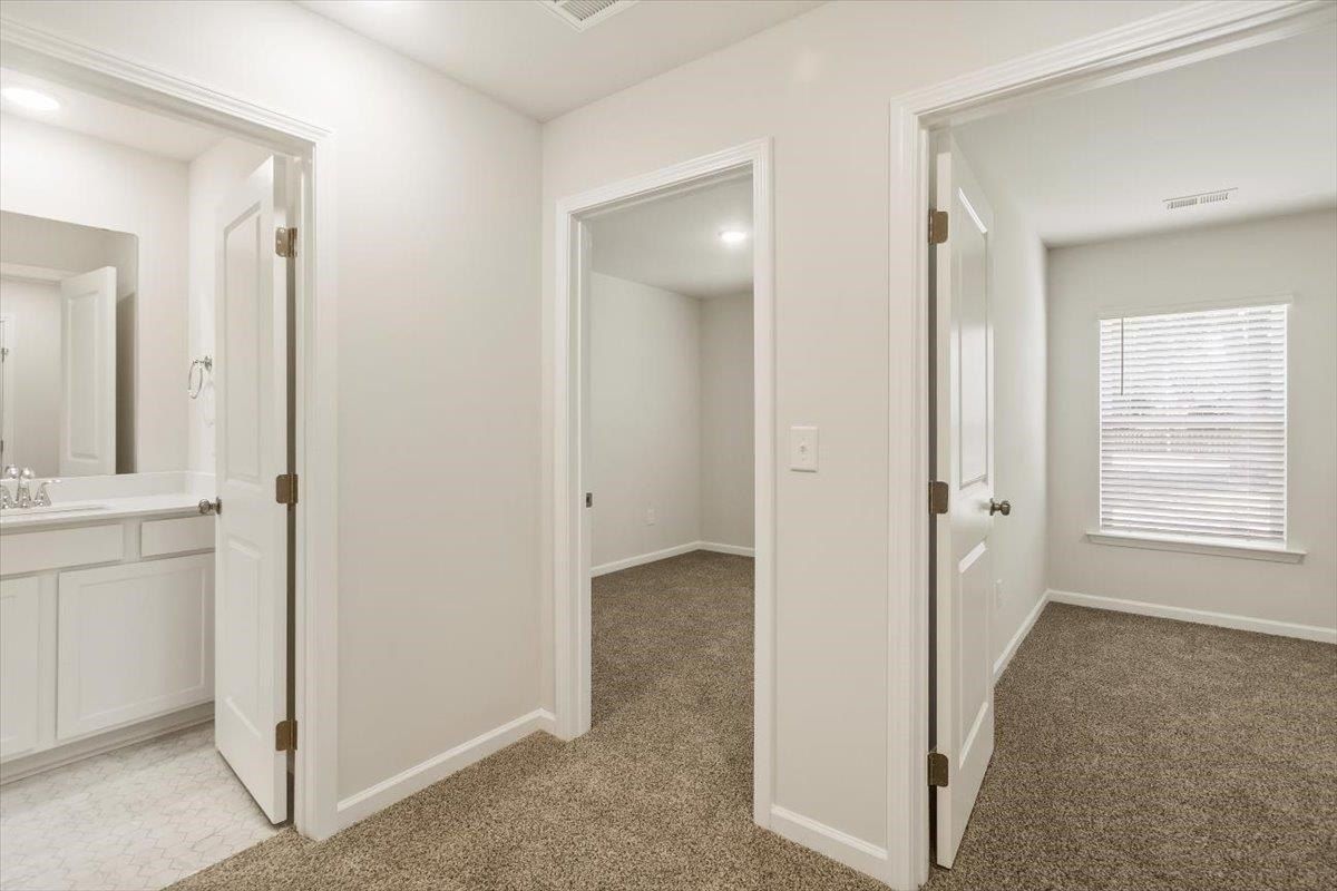 2033 Hillman Way. Roebuck, SC 29376